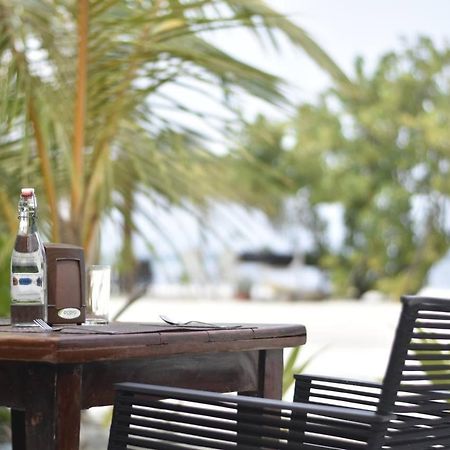 Seven Corals Hotel Maafushi Buitenkant foto