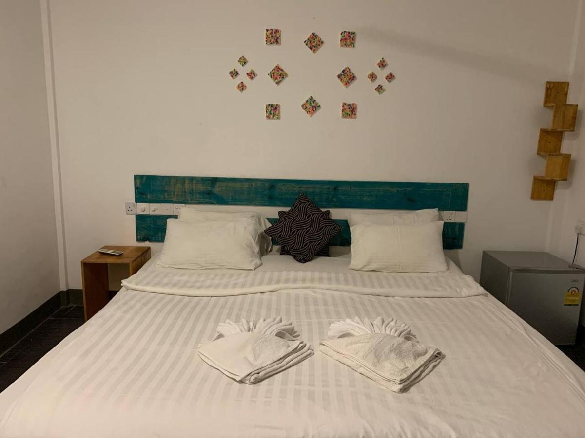 Seven Corals Hotel Maafushi Buitenkant foto