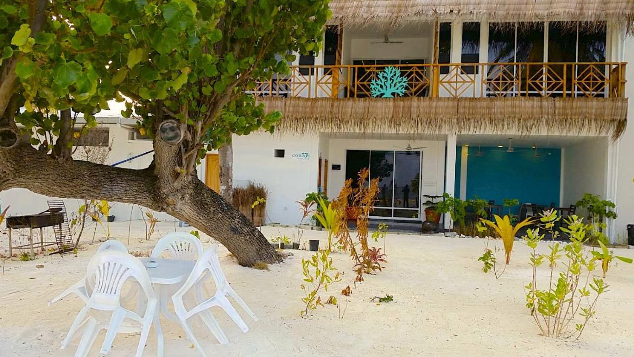 Seven Corals Hotel Maafushi Buitenkant foto