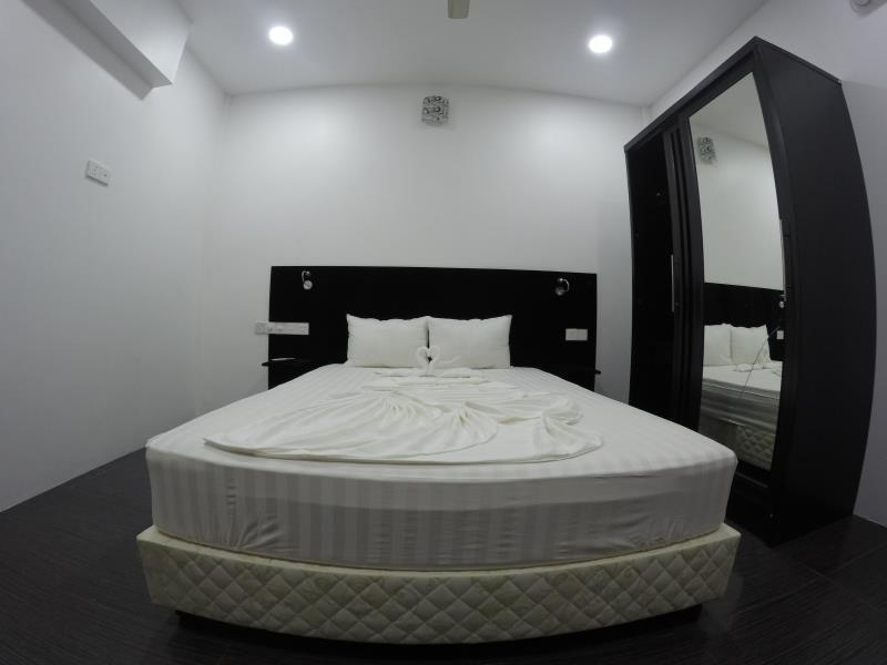 Seven Corals Hotel Maafushi Buitenkant foto