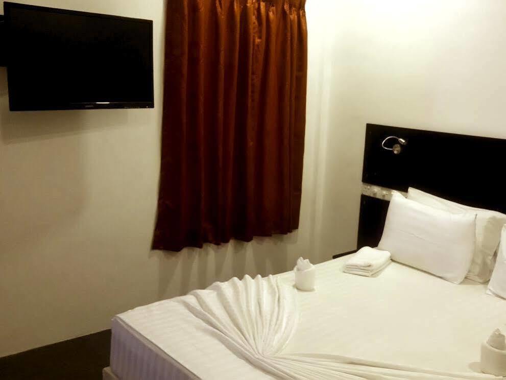 Seven Corals Hotel Maafushi Buitenkant foto